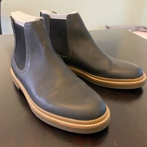 Clark’s Bushacre Chelsea Boots 9.5